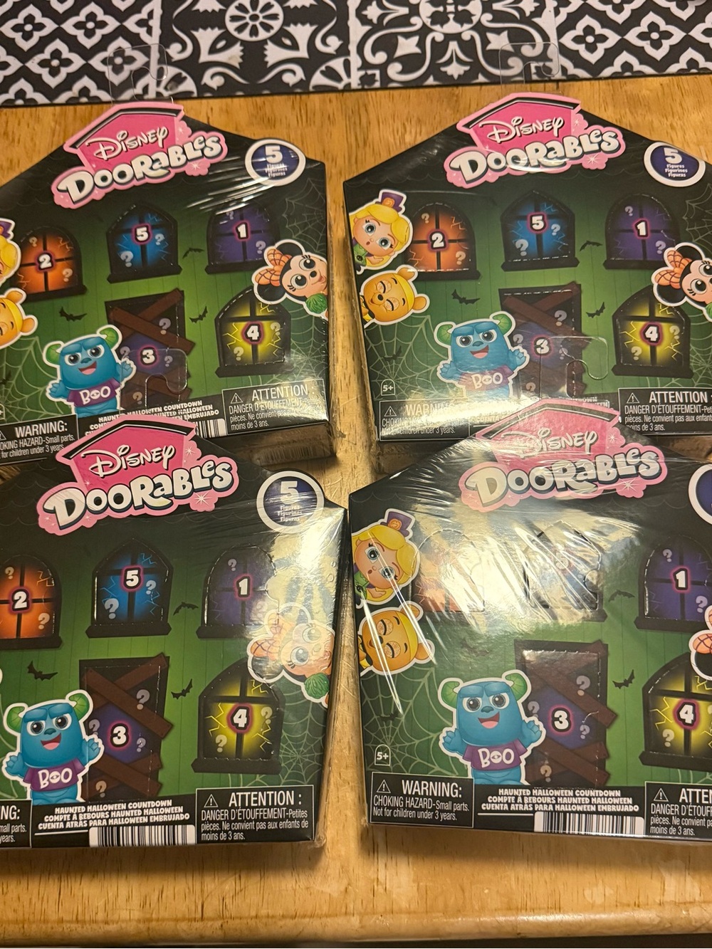 Disney Doorables Surprise Pack - Green & Pink Packaging